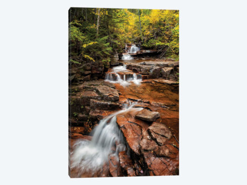 USA, New Hampshire, White Mountains, Vertical panorama of Coliseum Falls