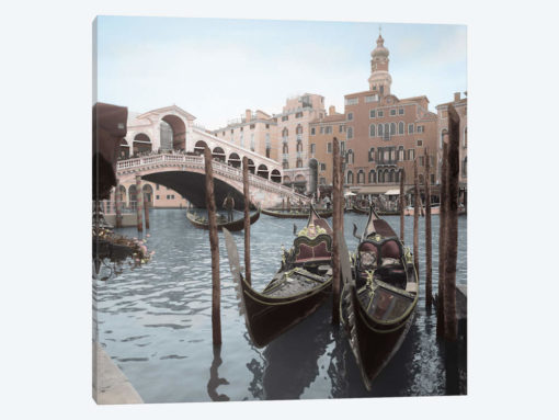 Rialto Bridge Gondolas