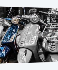 Blue Vespa, Paris