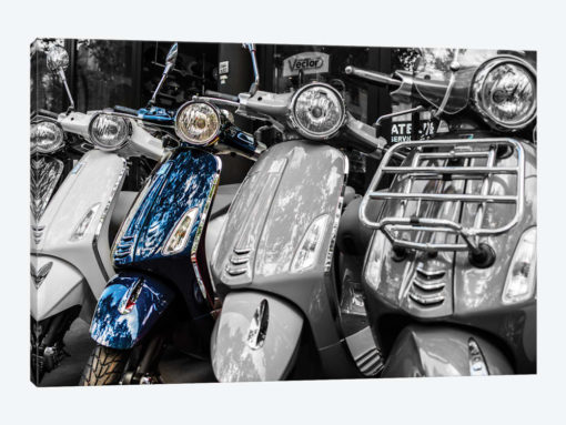 Blue Vespa, Paris