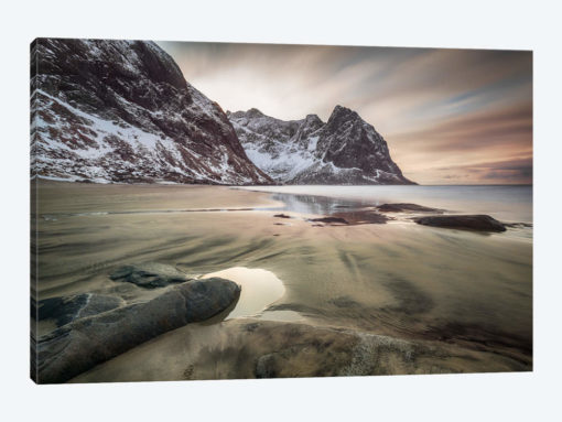 Kvalvika Beach