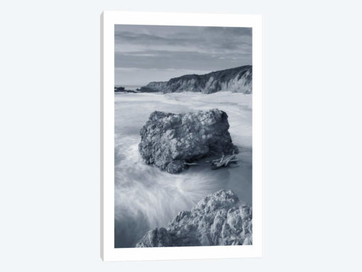California Coast, No Border