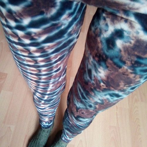Leggings FLOWER ~ Batik, Tie-Dye Style Print ~ beige-brown-jeansblue photo review